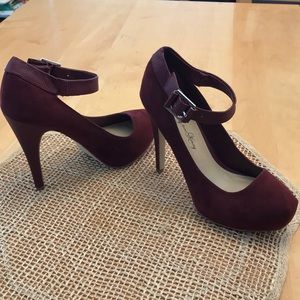 NEW PENNY loves KENNY Sz7M Heels